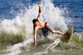 开云体育官方网站-雄鹿连续得分压制湖人，福克斯成为关键先生